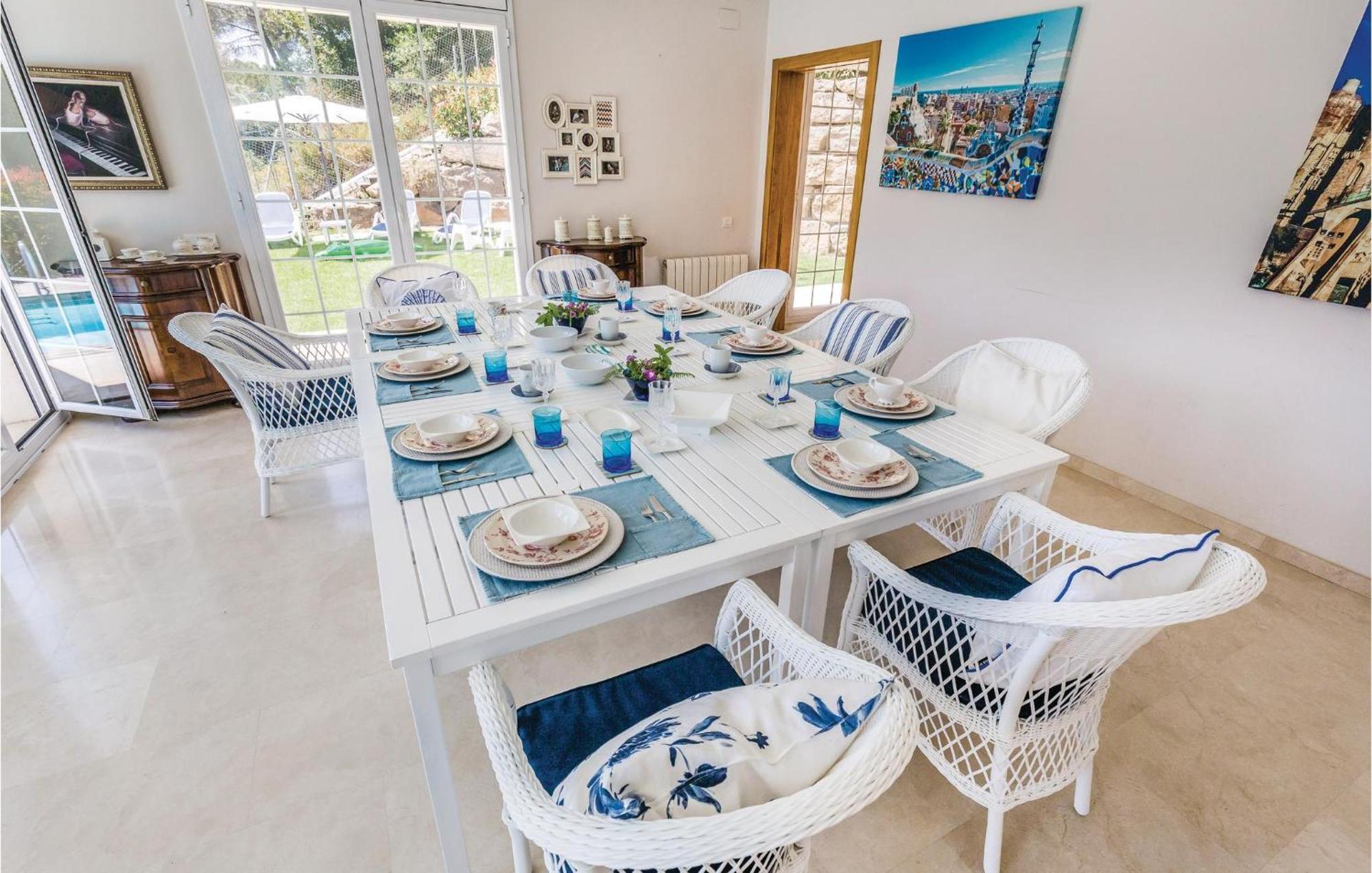 Nice Home In Cabrils With House A Mountain View Extérieur photo