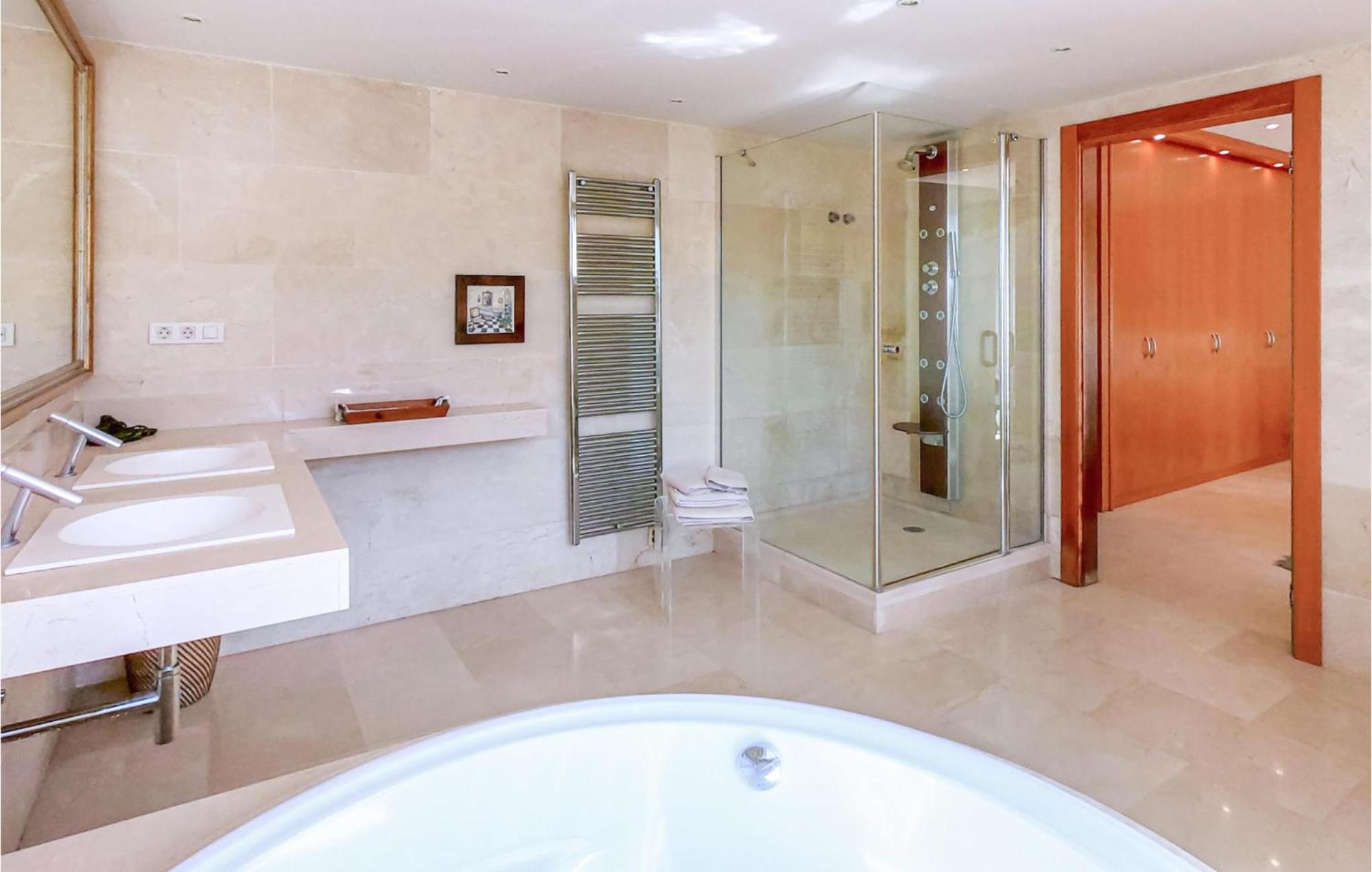 Nice Home In Cabrils With House A Mountain View Extérieur photo