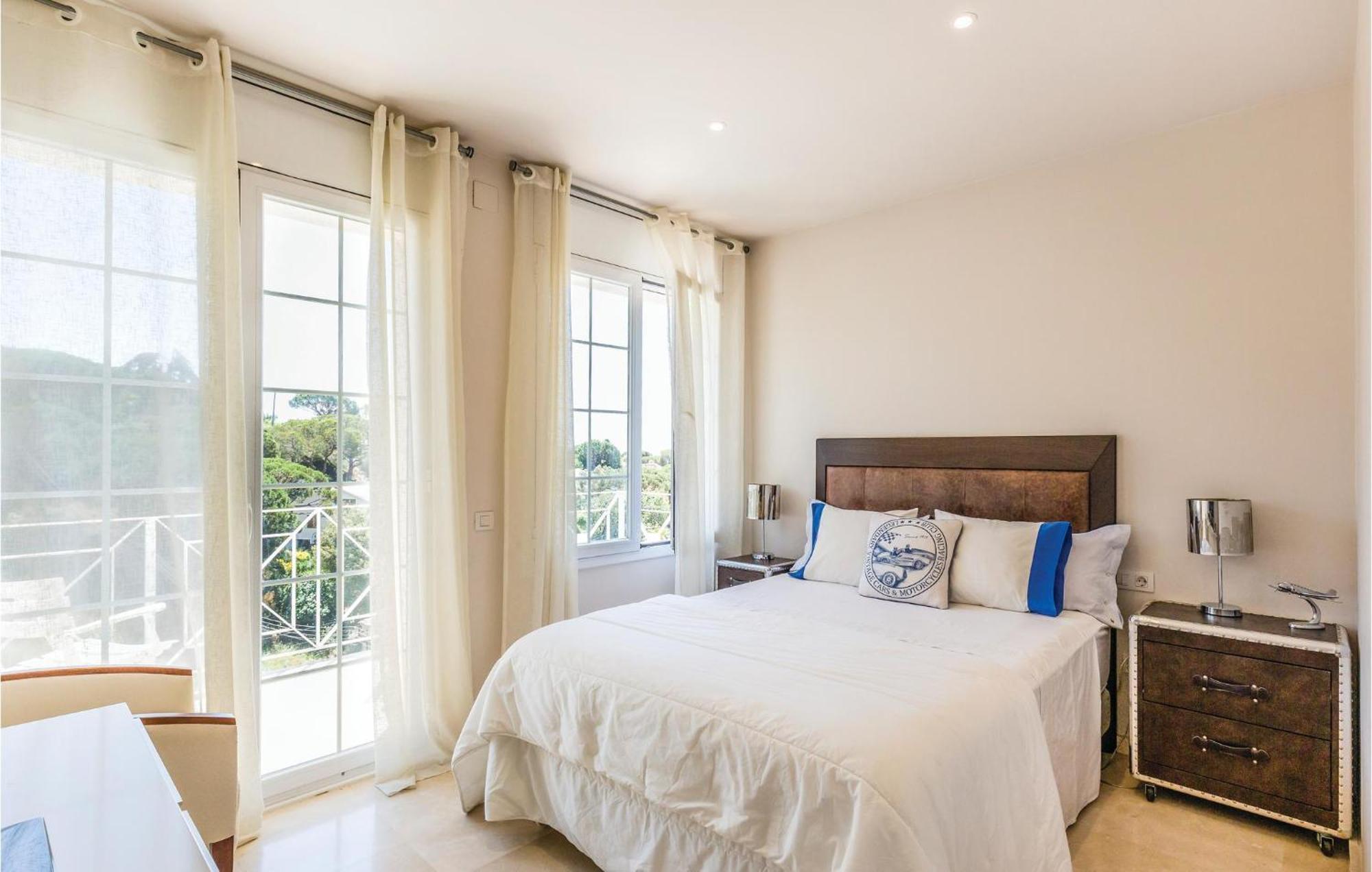 Nice Home In Cabrils With House A Mountain View Extérieur photo